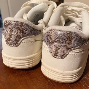Snake print Reebox